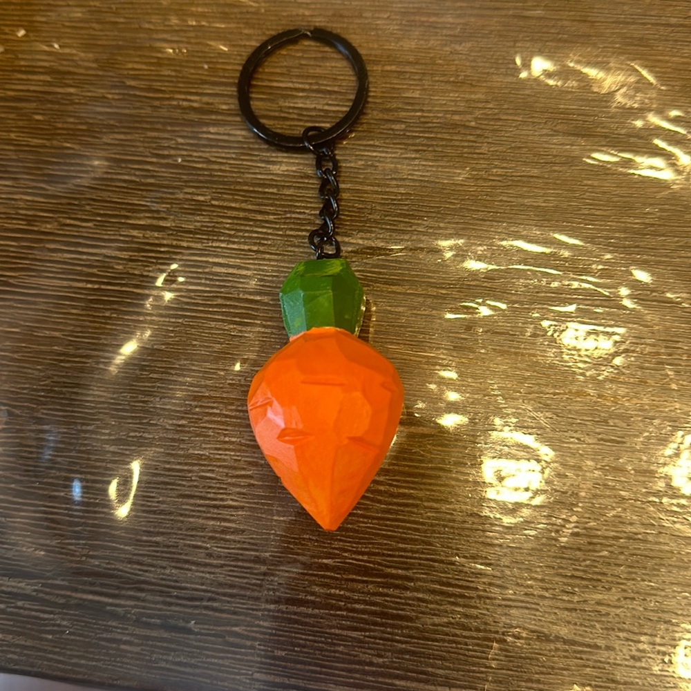 keychain carrot